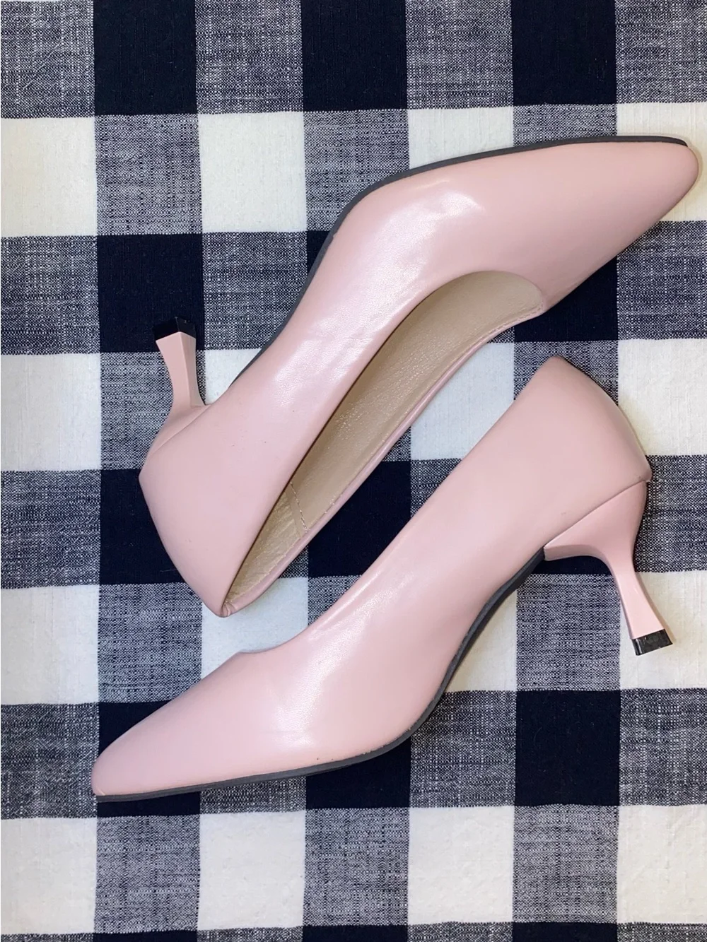 Unbranded Kitten Heel Pointed Toe Pump Vegan Leather Size 6-1/2M (37) Soft Pink